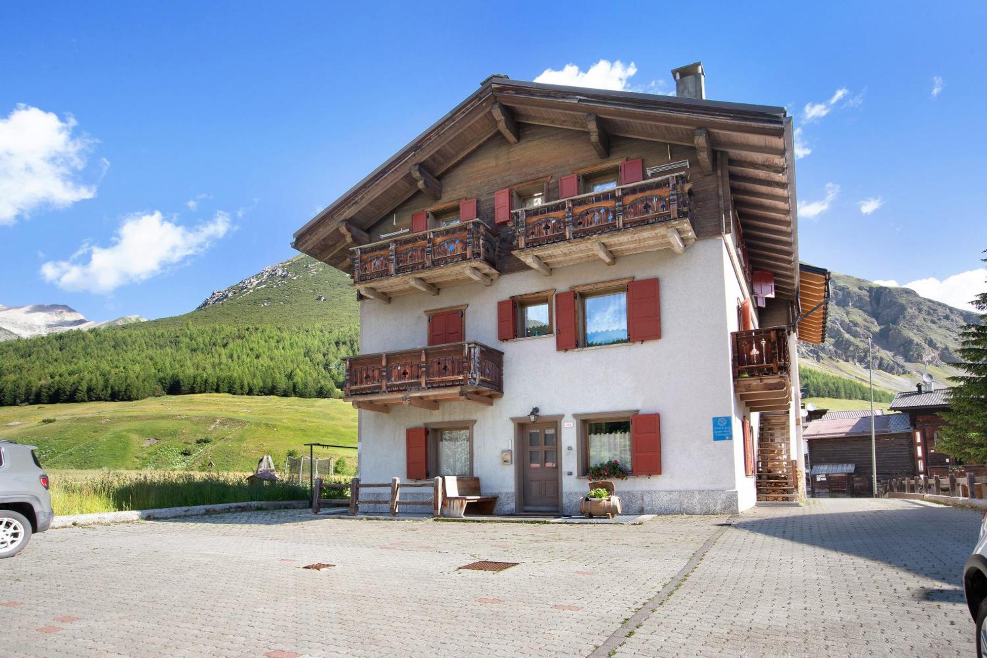Appartamenti Lorenza 3 Baite Giotto Ливиньо Экстерьер фото
